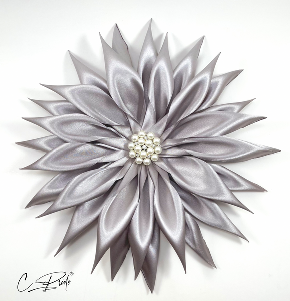 Silver Star Flower Women's Lapel Pin