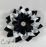 Black & White English Rose Women’s Lapel Flower